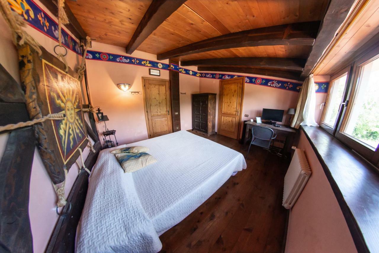Agriturismo Mezzaluna Malchina Extérieur photo